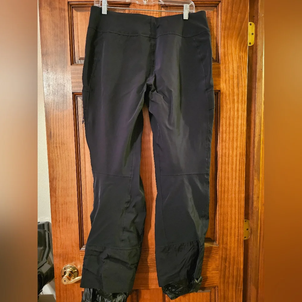 Black Mountain Hardwear Pants - Picture 7 of 11